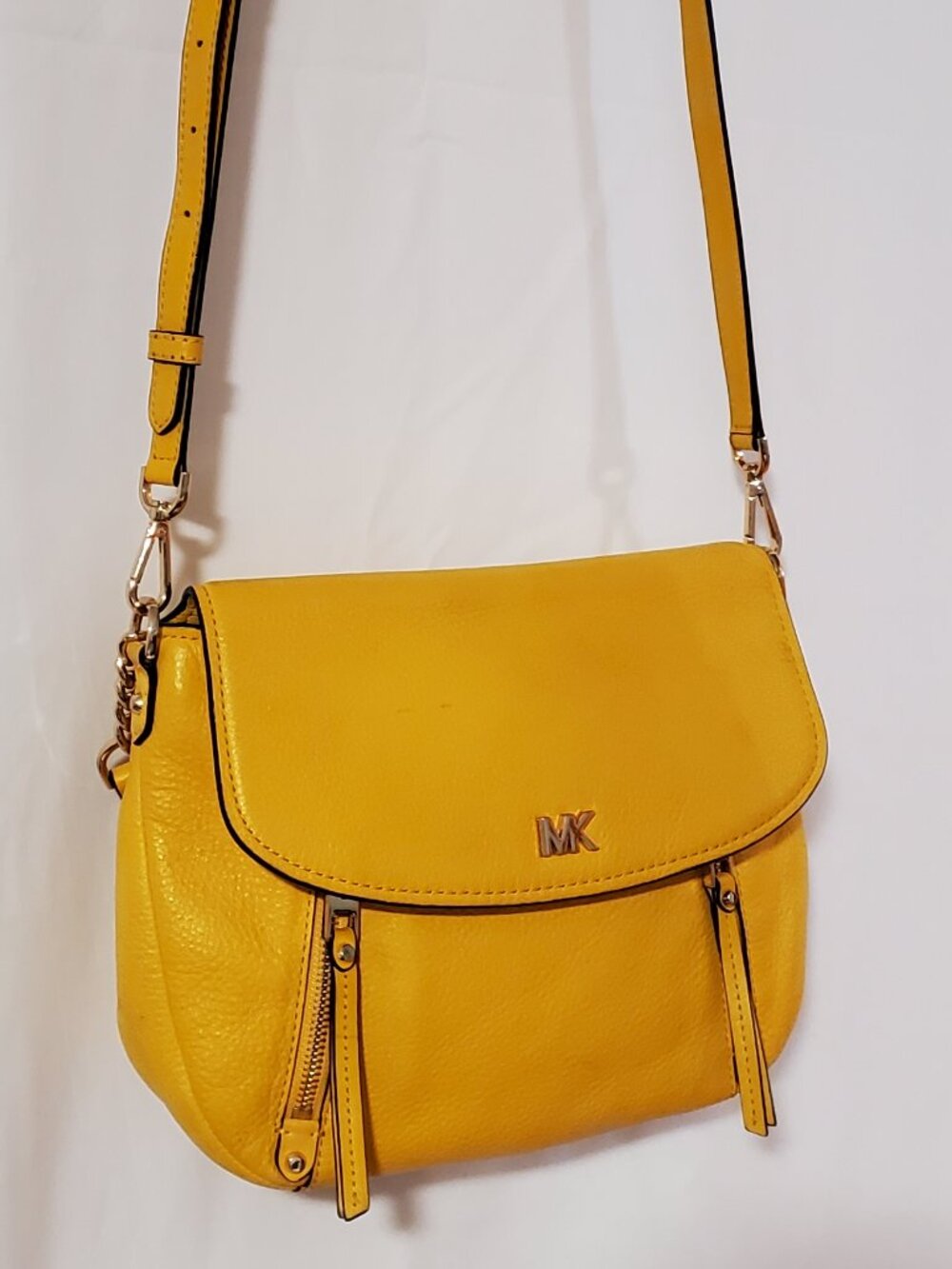 Michael Kors Evie Sunflower Yellow Pebble Leather Crossbody Shoulder Bag **READ